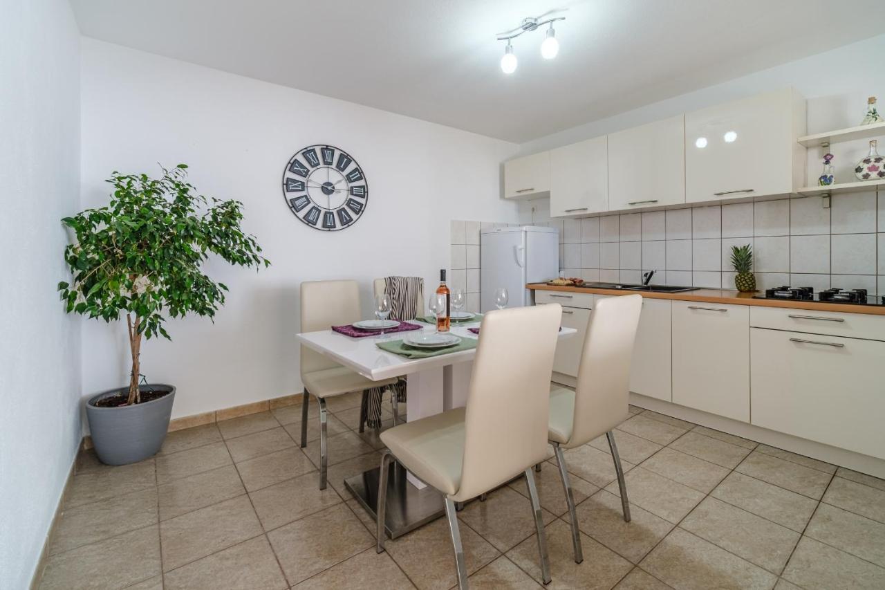 Rooms Plaza Divuje Мурвица Экстерьер фото