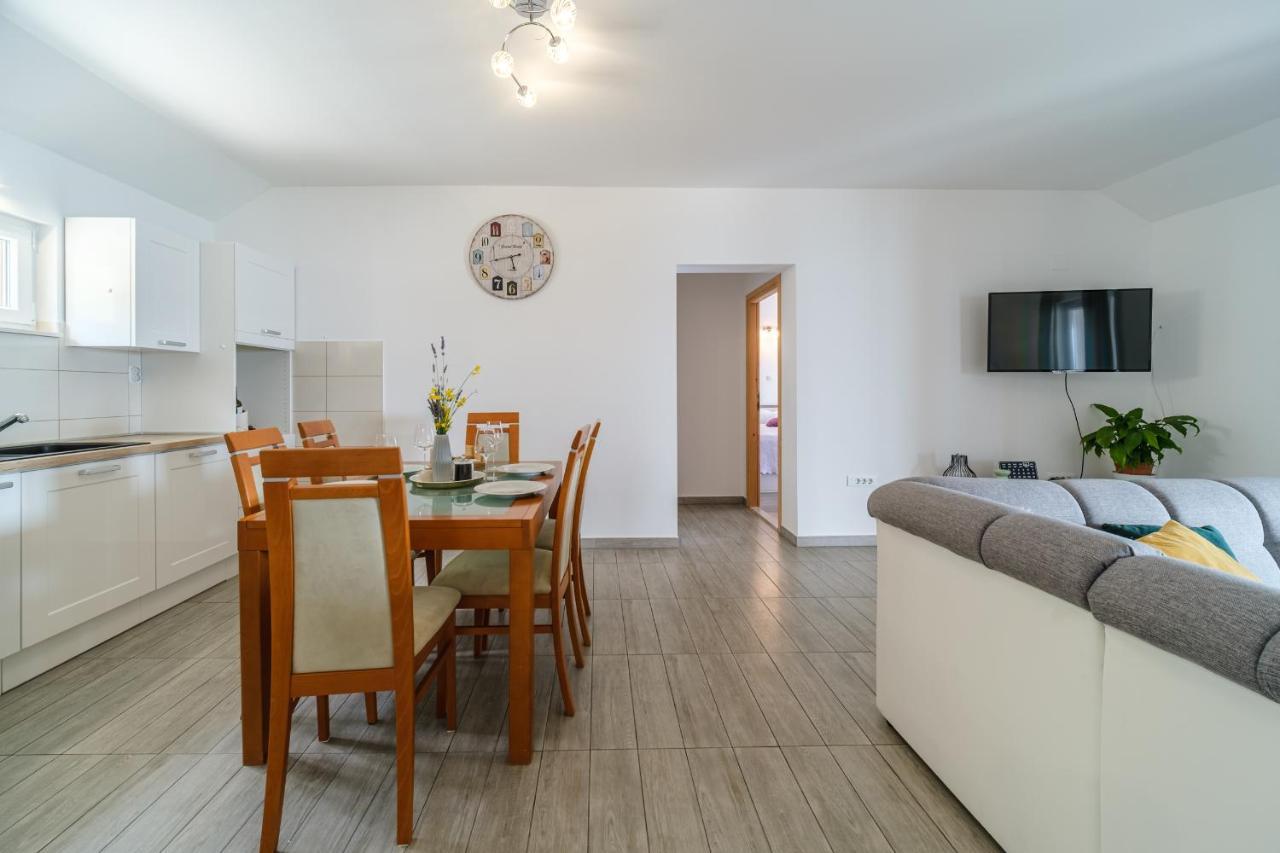 Rooms Plaza Divuje Мурвица Экстерьер фото