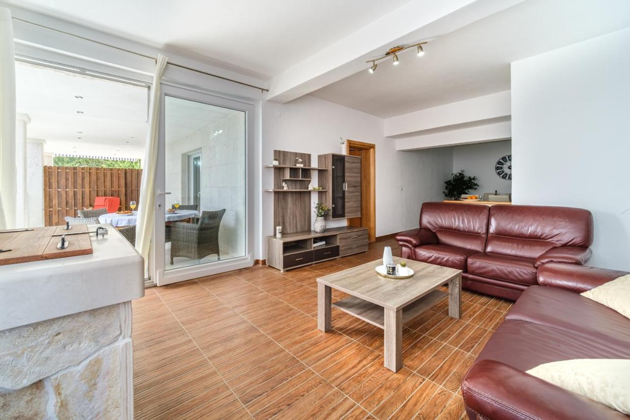 Rooms Plaza Divuje Мурвица Экстерьер фото